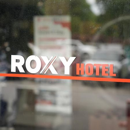 Roxy Hotel & Apartments Kuching Extérieur photo