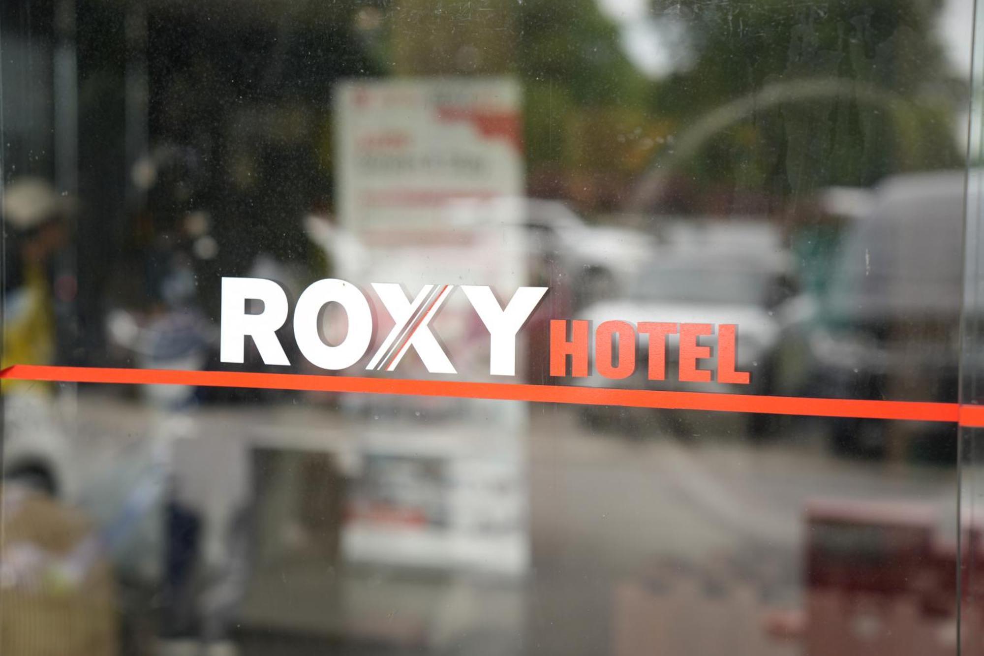 Roxy Hotel & Apartments Kuching Extérieur photo