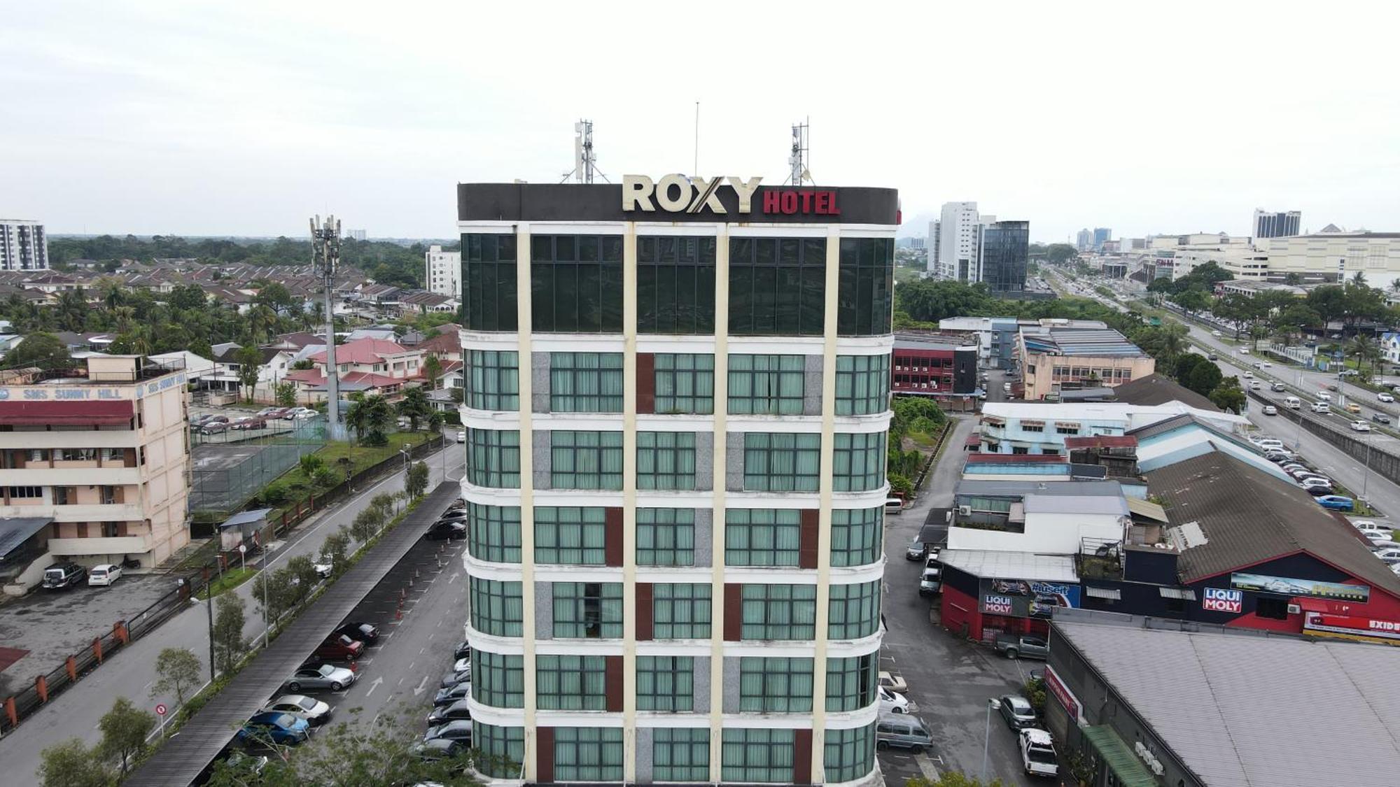 Roxy Hotel & Apartments Kuching Extérieur photo